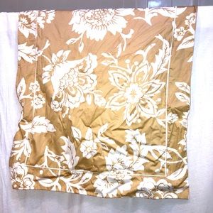 Lands’ end pair khaki and white floral print polished cotton queen pillow sham